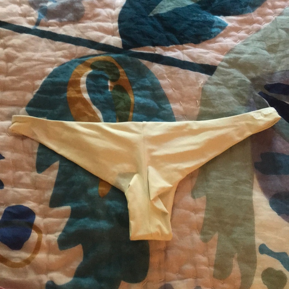Cheeky white billabong swim bottoms